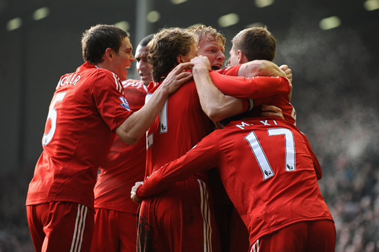 塞尔塔社媒玩梗曼联：五连胜在手，做我们的剪头哥就可以理发了（塞尔塔社媒调侃曼联：拿下五连胜，当我们的“剪头哥”就能理发）