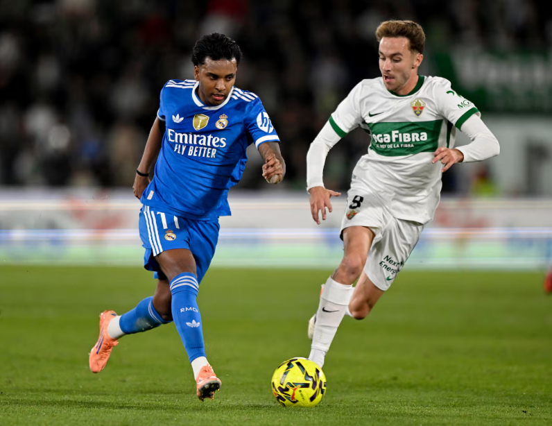 曼联球员身价更新，姆伯莫7500万欧领衔（曼联球员最新身价出炉：姆伯莫以7500万欧暂列榜首）