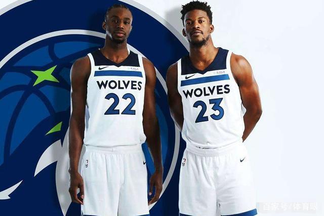 里夫斯重伤！湖人23分惨败火箭，谁是输球罪魁祸首？数据不会说谎（里夫斯伤退！湖人遭火箭23分羞辱，输球该怪谁？数据给出真相）