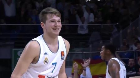 年度进球排行榜：姆巴佩超越金边罗，莱万拜仁光辉岁月（年度进球榜：姆巴佩反超金边罗，莱万谱写拜仁辉煌）