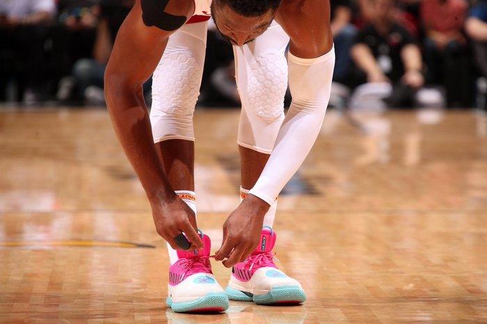 波媒：多特、阿贾克斯现场考察波兰边锋皮耶图谢夫斯基（据波兰媒体：多特蒙德与阿贾克斯赴现场考察波兰边锋皮耶图谢夫斯基）