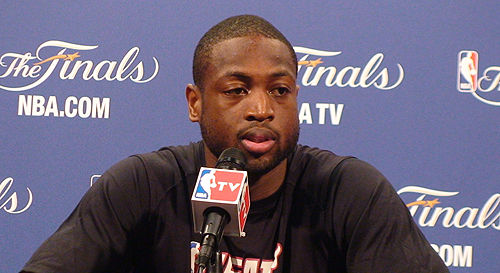 德转列左后卫身价榜：努诺-门德斯7500万欧居首，巴尔德第二（德转左后卫身价榜：努诺-门德斯以7500万欧领跑，巴尔德位居第二）