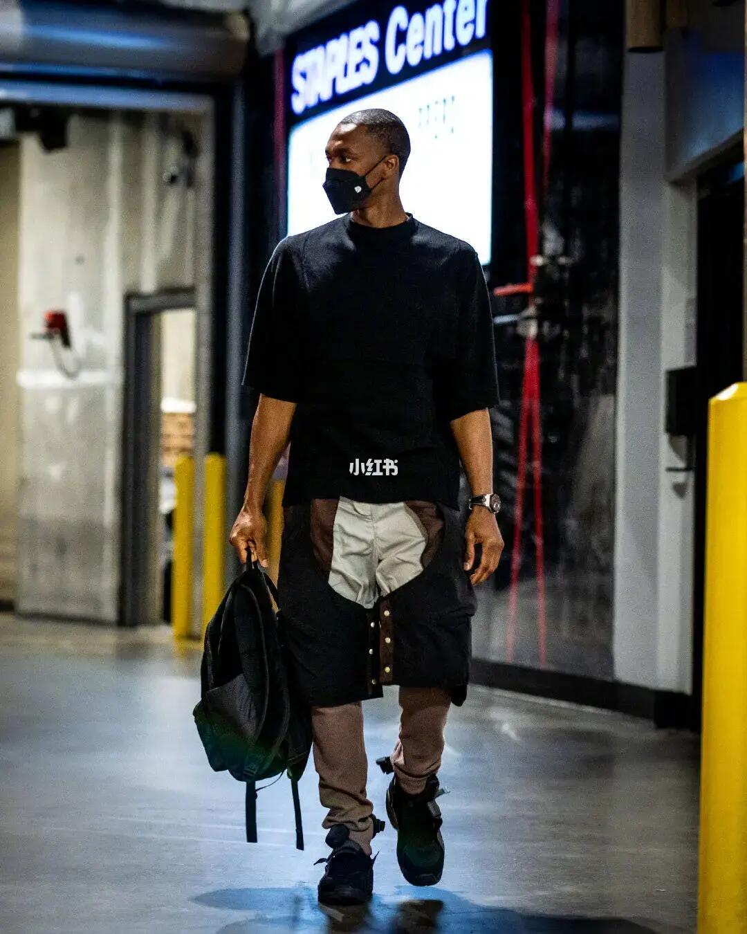 克劳奇：萨拉赫采访是计划好的，他的成就让他若去沙特还会受尊重（克劳奇称萨拉赫采访非临时起意，其成就足以让他赴沙特仍获尊重）